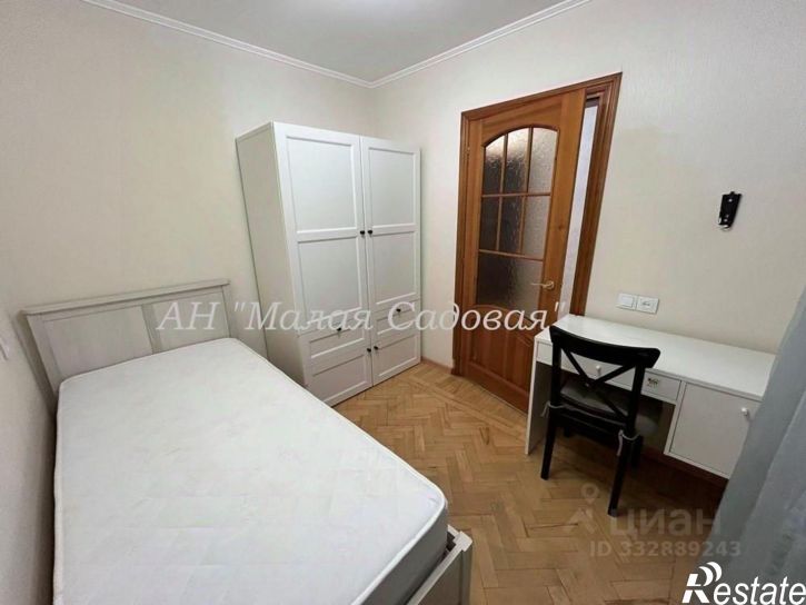 3-комн квартира Крепостной пер, 87,  д. 87