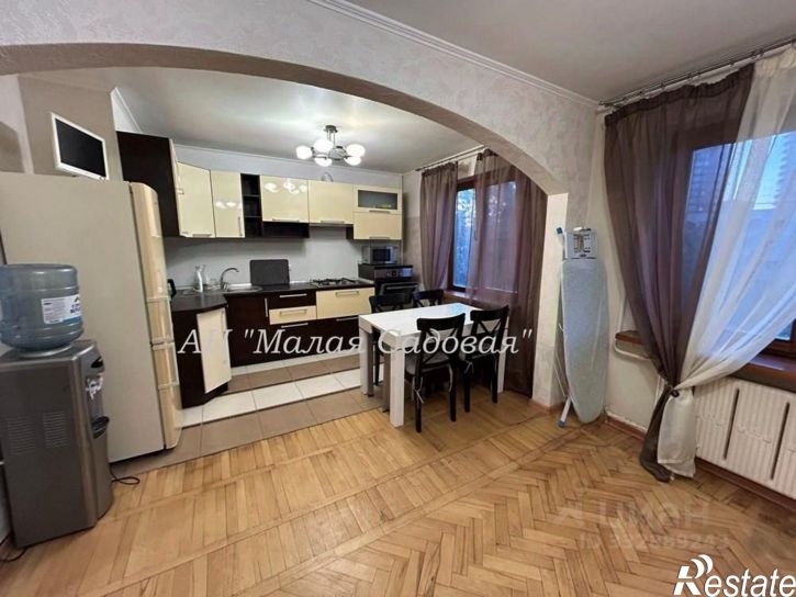 3-комн квартира Крепостной пер, 87,  д. 87