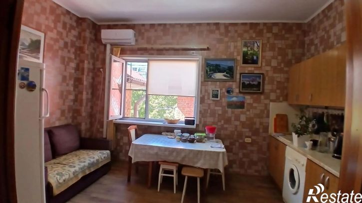 3-комн квартира Вятская ул., 65, к 1