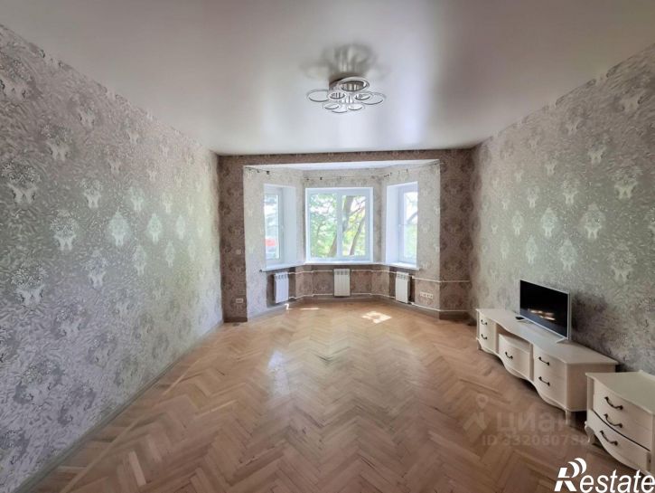 4-комн квартира ул Оганова, 1,  д. 1