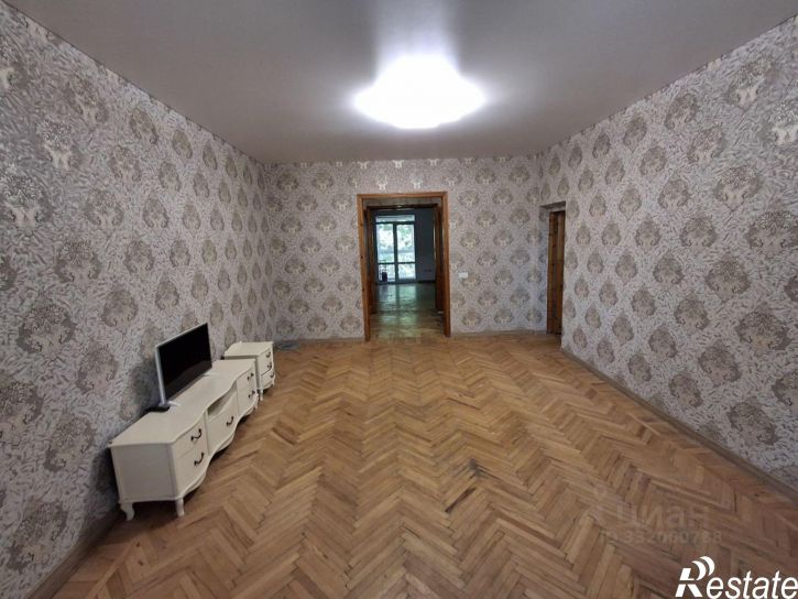 4-комн квартира ул Оганова, 1,  д. 1