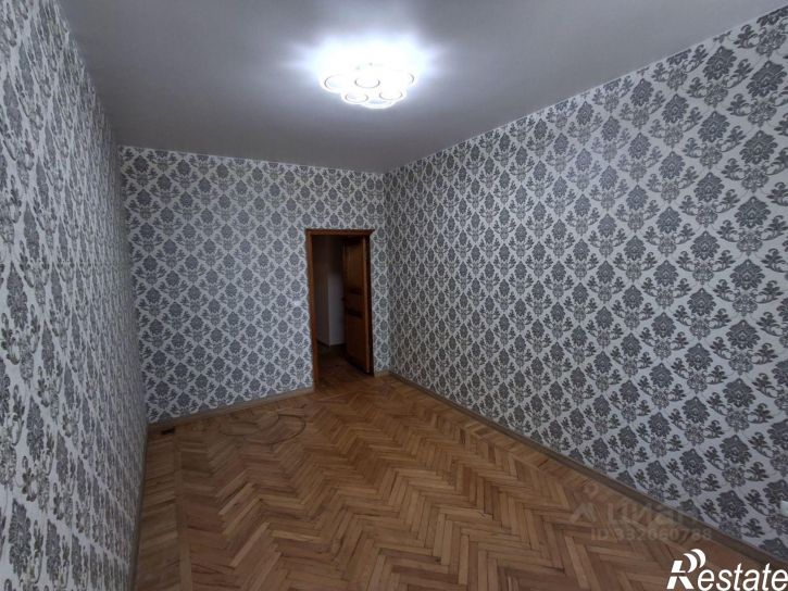 4-комн квартира ул Оганова, 1,  д. 1