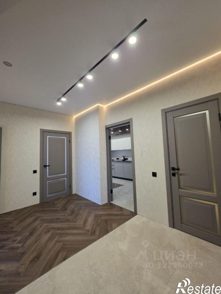 3-комн квартира ул Берберовская, 32 1,  д. 32 1,  к. 1