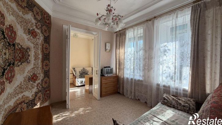 4-комн квартира ул Красных Зорь, 148,  д. 148