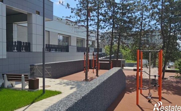 2-комн квартира б-р Комарова, 28,  д. 28
