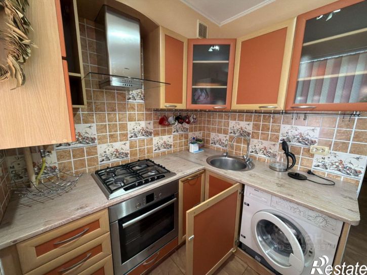 3-комн квартира ул Закруткина, 52/10,  д. 52/10