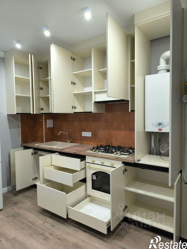 1-комн квартира ул Бориса Слюсаря, 21 2,  д. 21 2,  к. 2