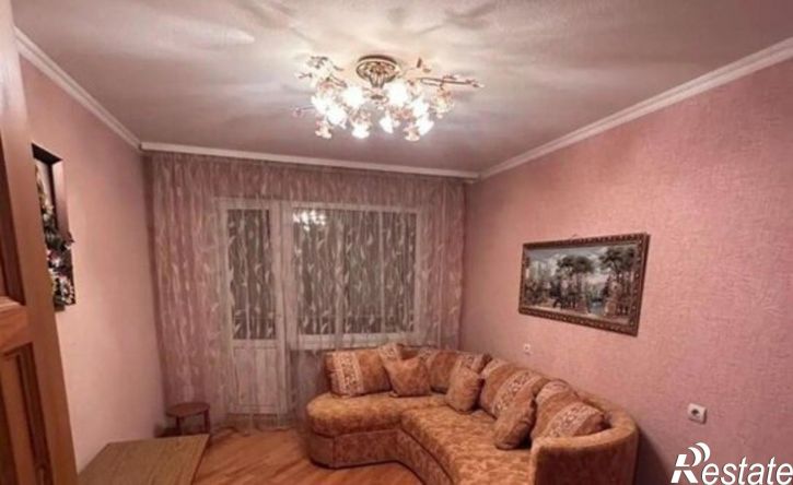 3-комн квартира б-р Комарова, 10,  д. 10
