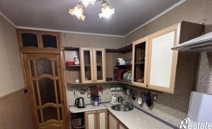 3-комн квартира б-р Комарова, 10,  д. 10