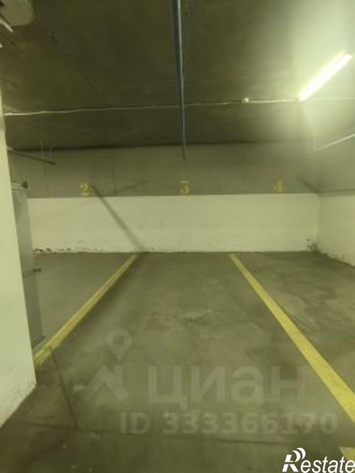 Гараж/парковка б-р Платова, 7,  д. 7