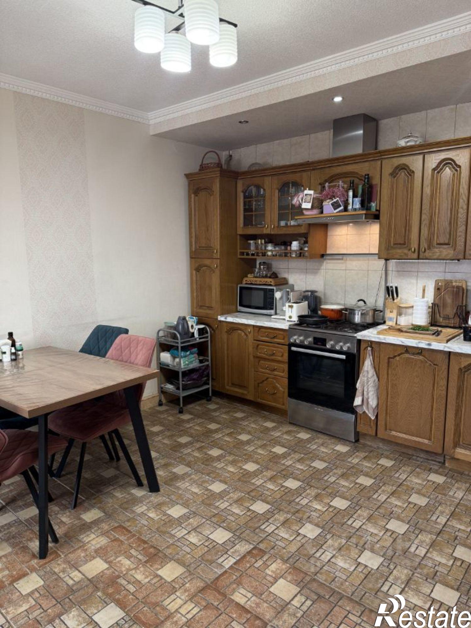 Купить дачу, дом, коттедж за 14 600 000 рублей на 1-й Поселковый пер, 4а