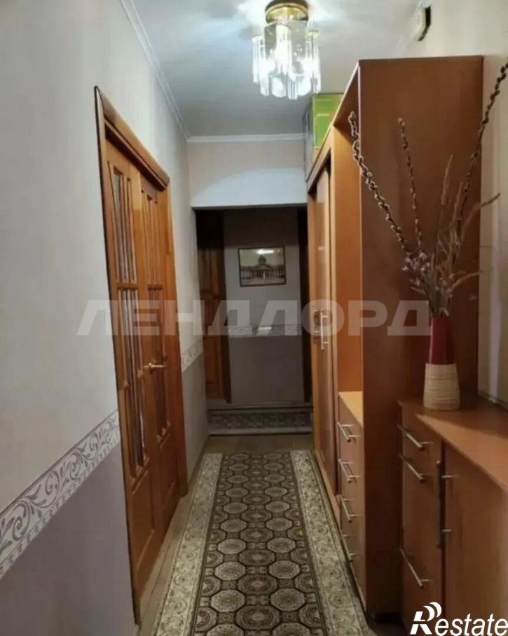 3-комн квартира улица Думенко, 1/1