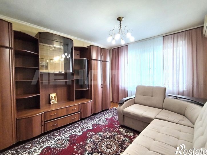3-комн квартира проспект Горшкова, 4