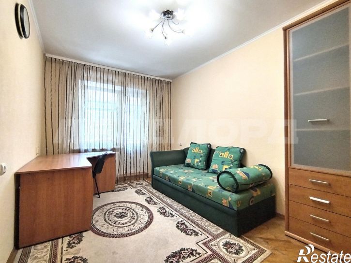 3-комн квартира проспект Горшкова, 4