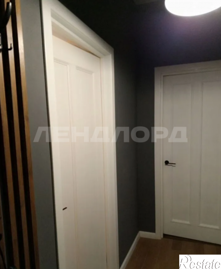 3-комн квартира улица 17-я Линия, 2/8