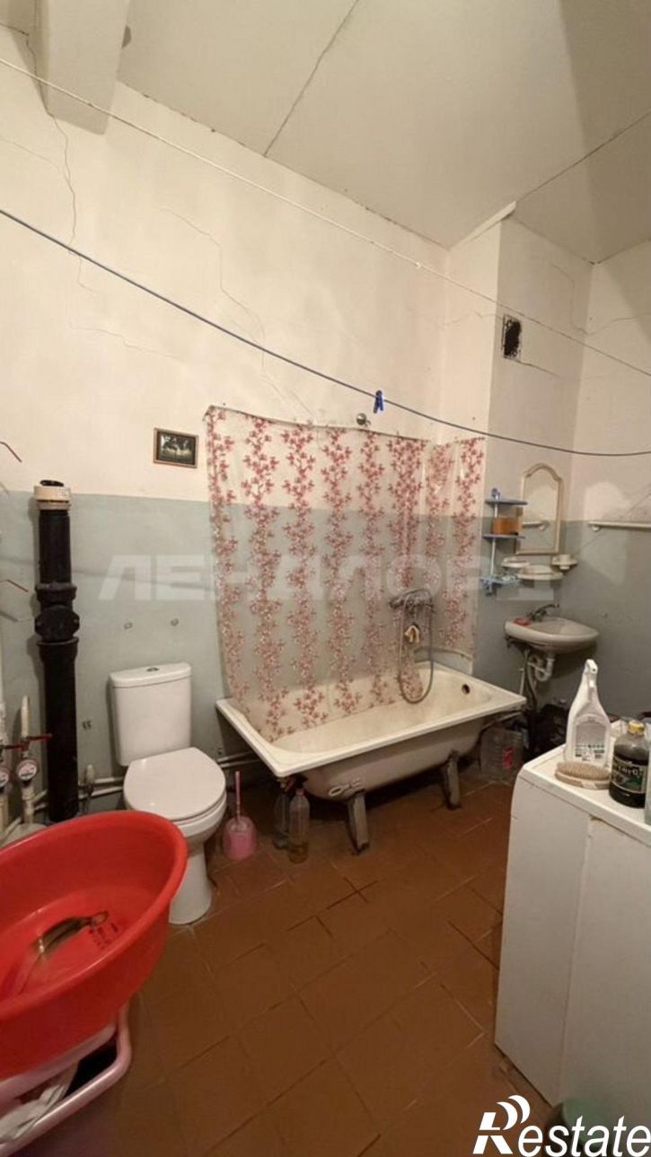 4-комн квартира улица Евдокимова, 37В