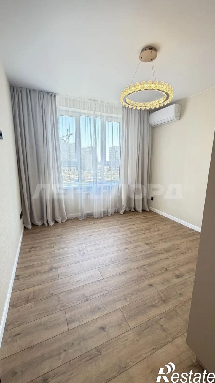2-комн квартира улица Ткачёва, 21