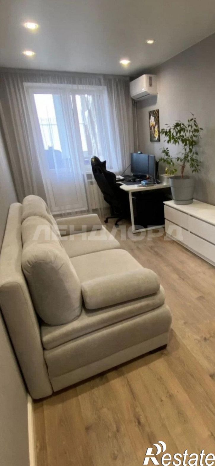 3-комн квартира улица Туполева, 9
