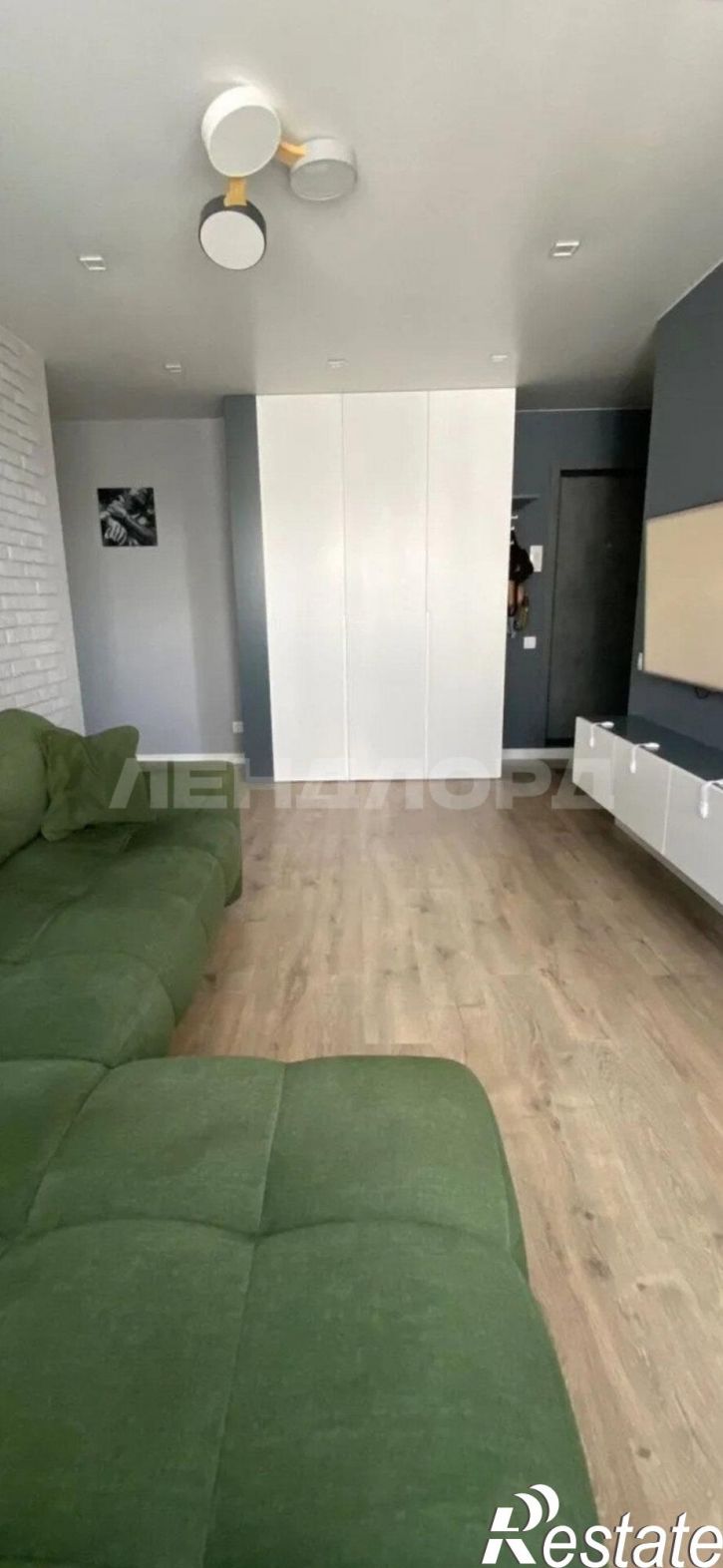 3-комн квартира улица Туполева, 9