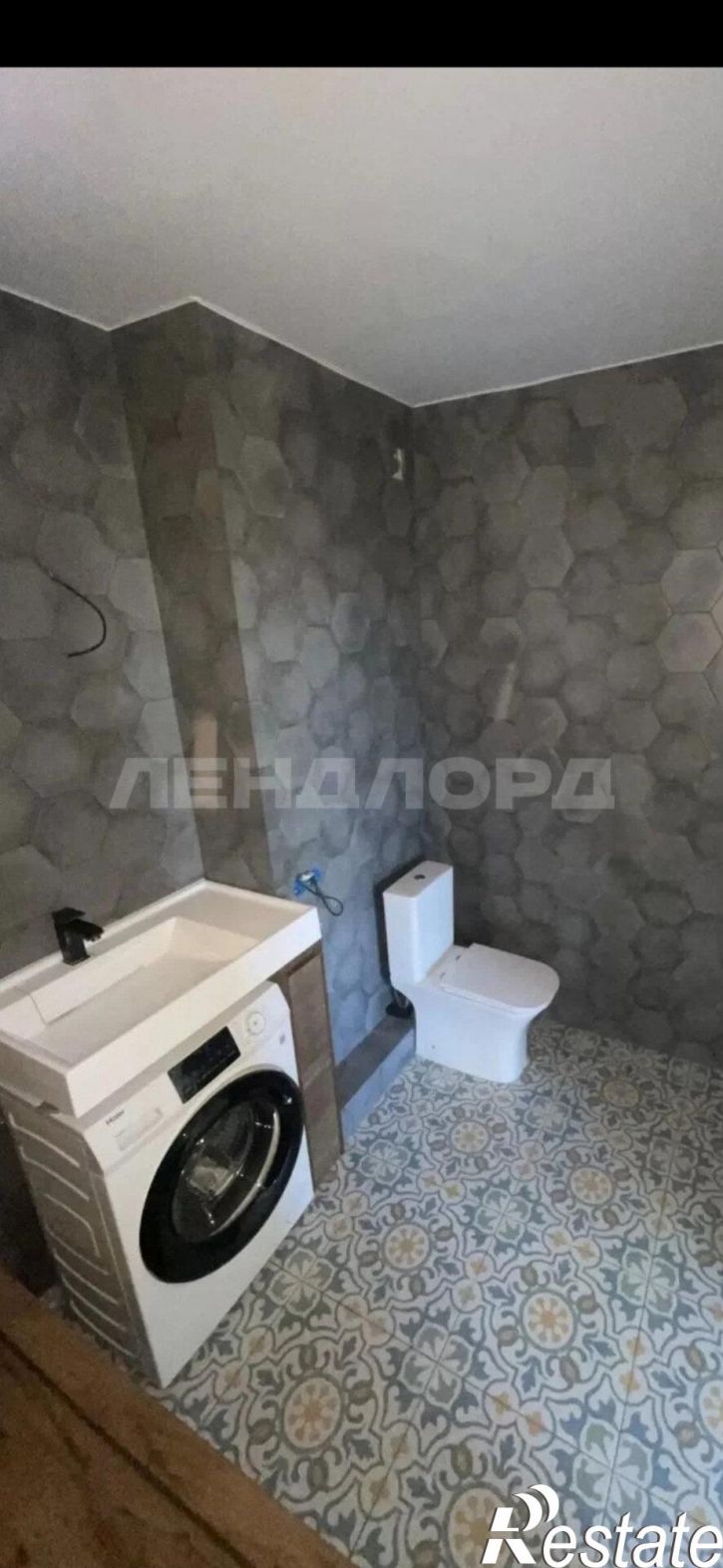 2-комн квартира проспект 40-летия Победы, 111/2с1