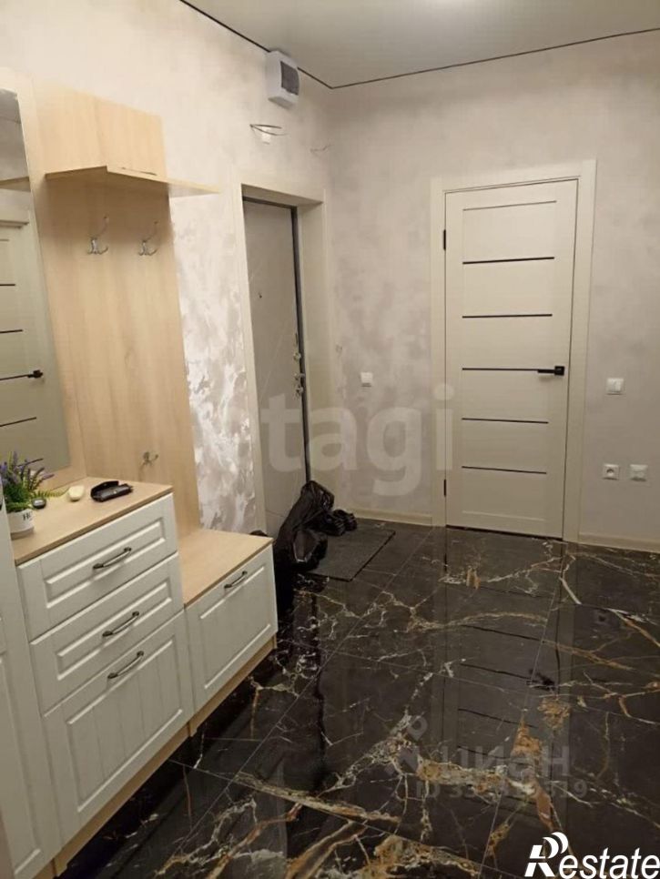2-комн квартира ул Бориса Слюсаря, 23 2,  д. 23 2,  к. 2