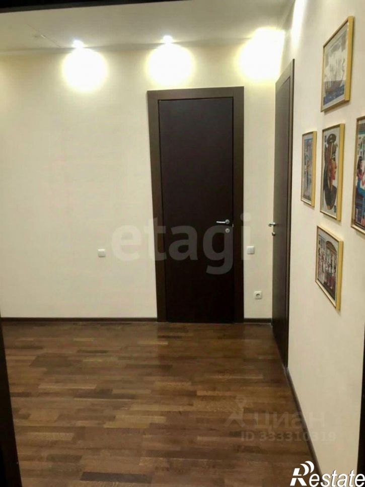 2-комн квартира ул Бориса Слюсаря, 23 2,  д. 23 2,  к. 2