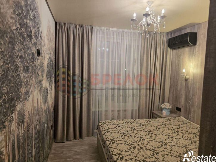 2-комн квартира ул Бориса Слюсаря, 23 2,  д. 23 2,  к. 2