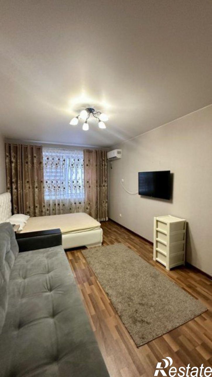 1-комн квартира Александра Печерского ул, 3