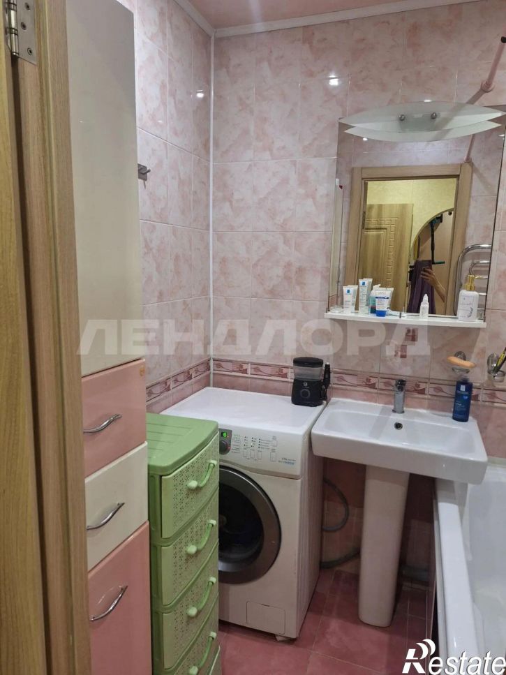3-комн квартира проспект Королёва, 20