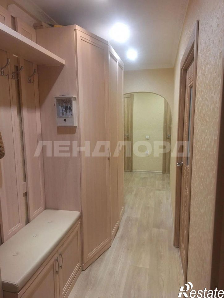 3-комн квартира проспект Королёва, 20
