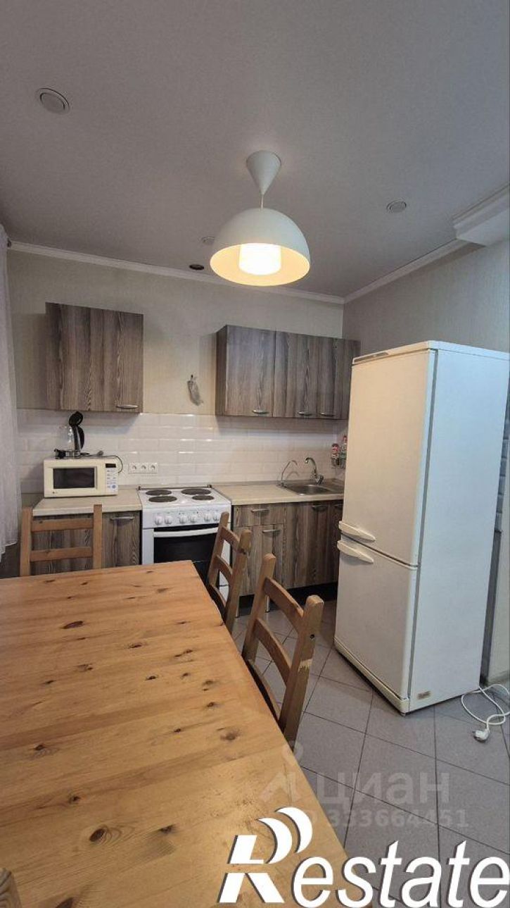 2-комн квартира проспект Шолохова, 211 к5,  д. 211 к5