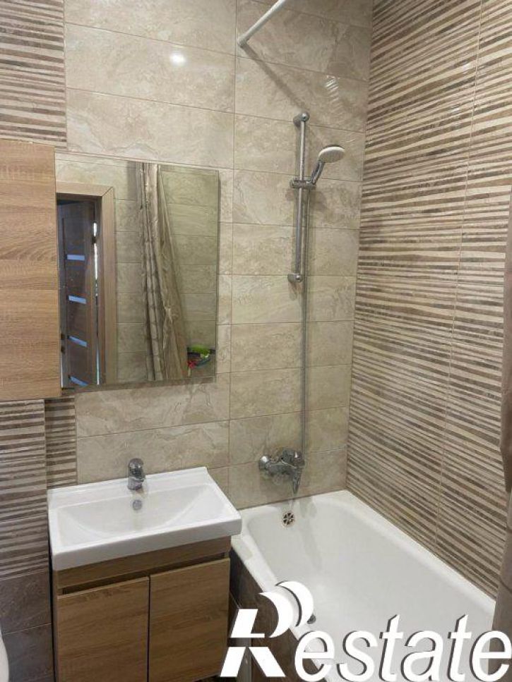 2-комн квартира Петренко ул, 6