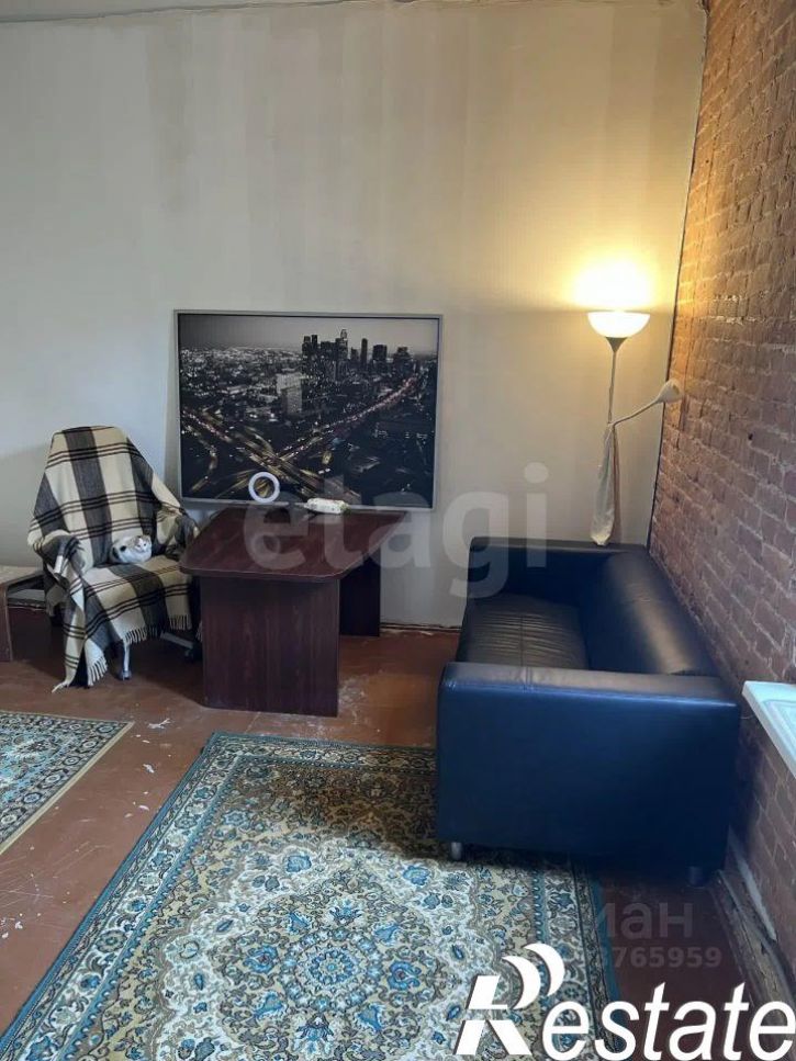 3-комн квартира улица Юфимцева, 15,  д. 15