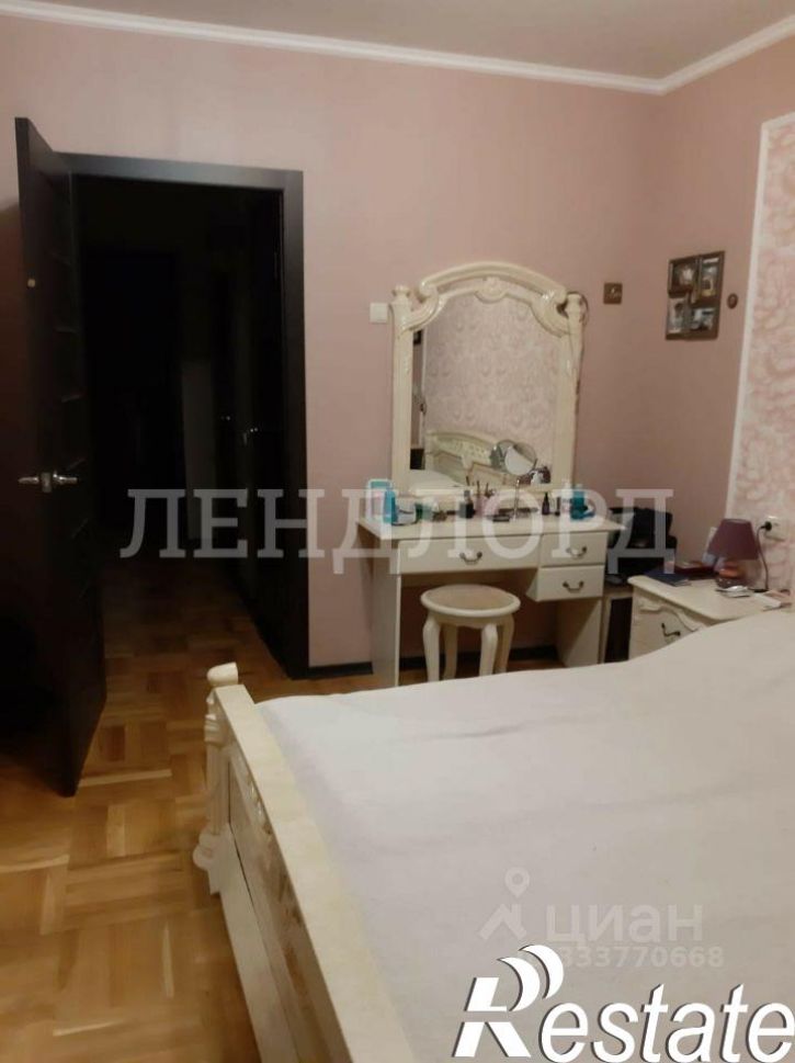 3-комн квартира улица Жмайлова, 23 к1,  д. 23 к1
