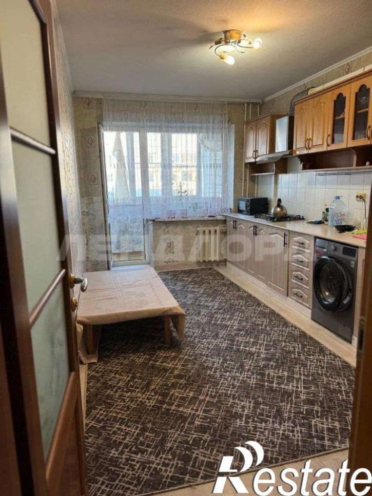 3-комн квартира улица Думенко, 13Д,  д. 13Д