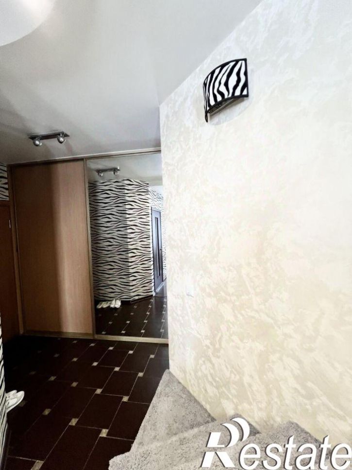 3-комн квартира Вятская улица, 65,  д. 65