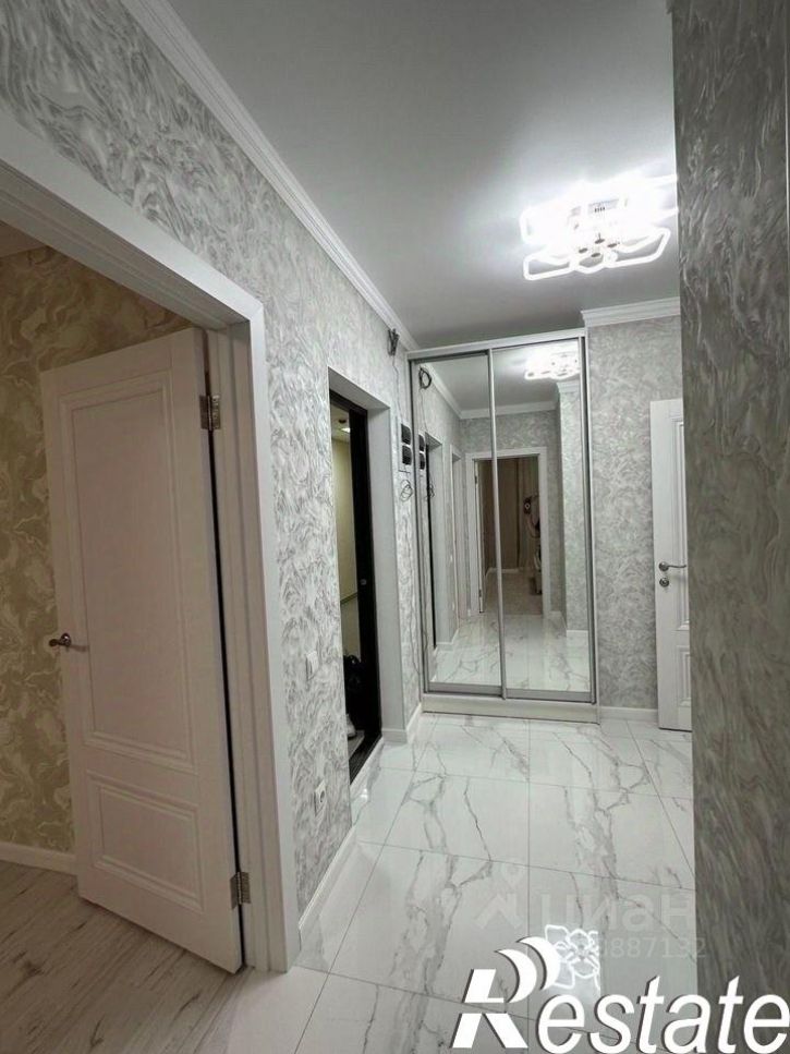 2-комн квартира улица Ларина, 45 с6,  д. 45 с6