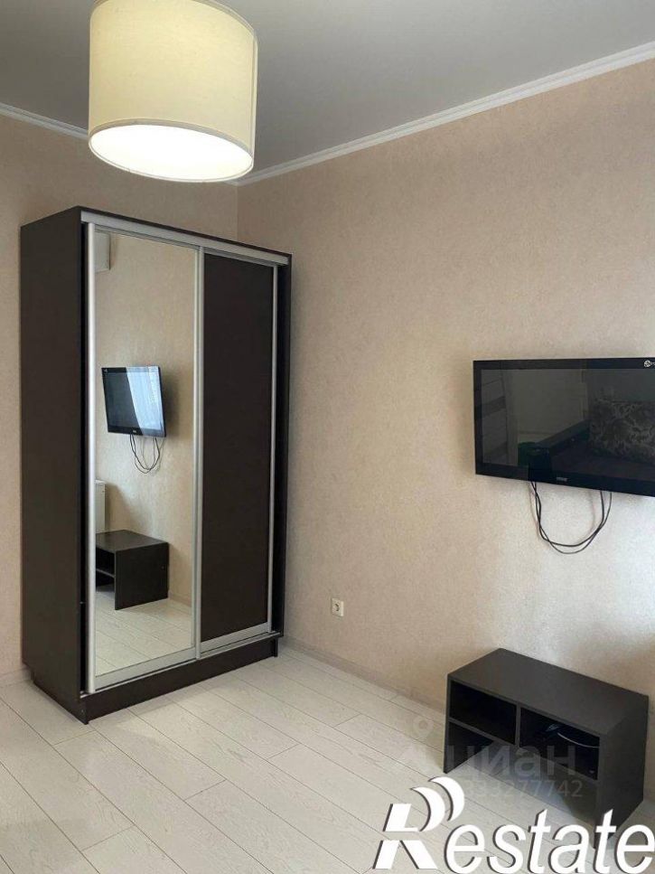 1-комн квартира улица Веры Пановой, 30 с1,  д. 30 с1