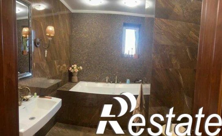 4-комн квартира 20-я улица, 43,  д. 43