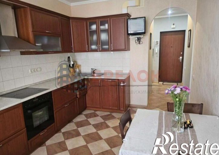 2-комн квартира улица 339-й Стрелковой Дивизии, 12Е,  д. 12Е
