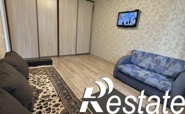 1-комн квартира улица Платона Кляты, 15,  д. 15