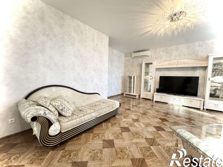 3-комн квартира улица Суворова, 91-101,  д. 91-101