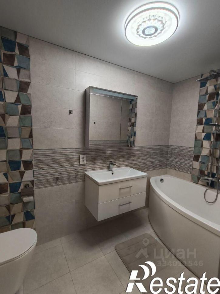 3-комн квартира улица Оганова, 20 с4,  д. 20 с4