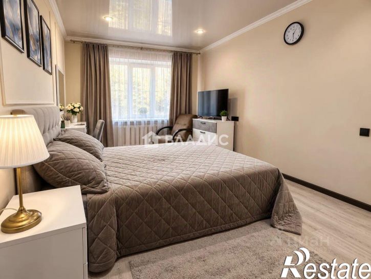 3-комн квартира Токарная улица, 80,  д. 80