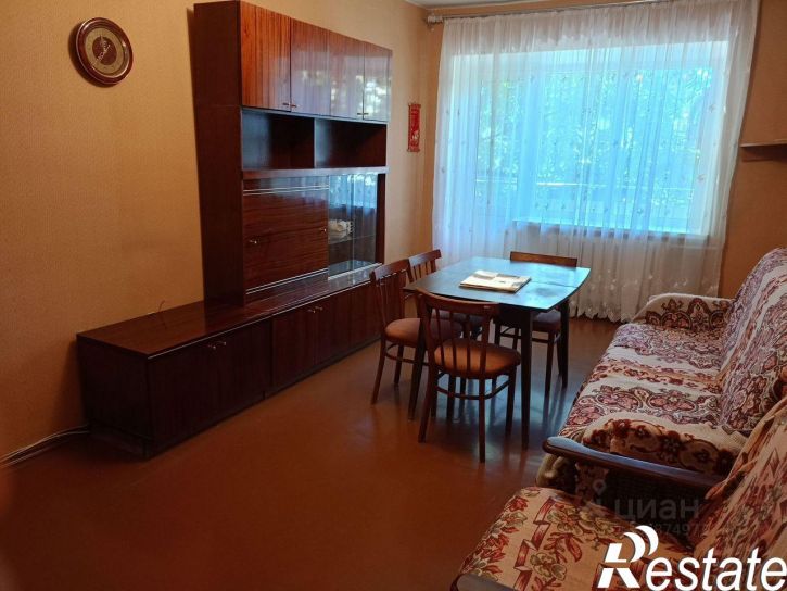 3-комн квартира улица Закруткина, 52,  д. 52