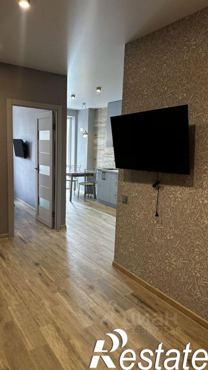 2-комн квартира улица Ларина, 45 с6,  д. 45 с6