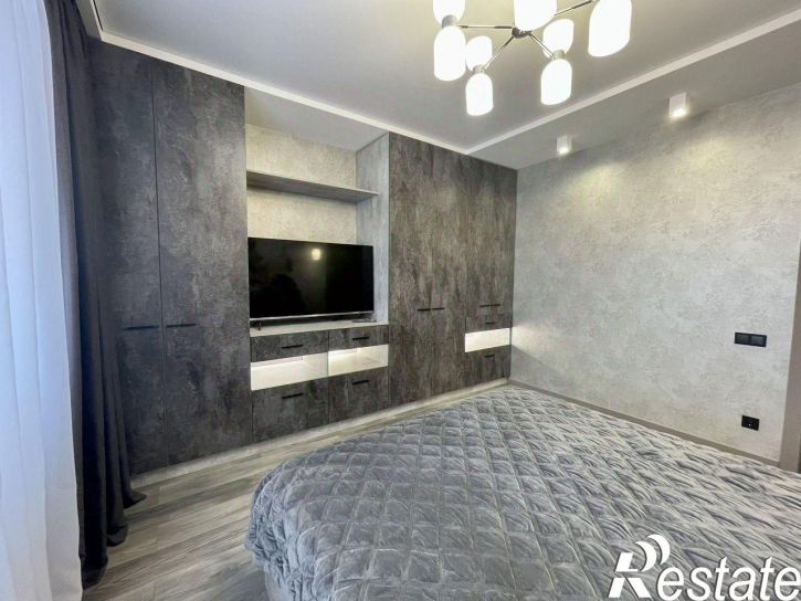 2-комн квартира проспект Сиверса, 26,  д. 26