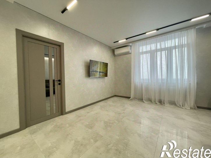 2-комн квартира проспект Сиверса, 26,  д. 26