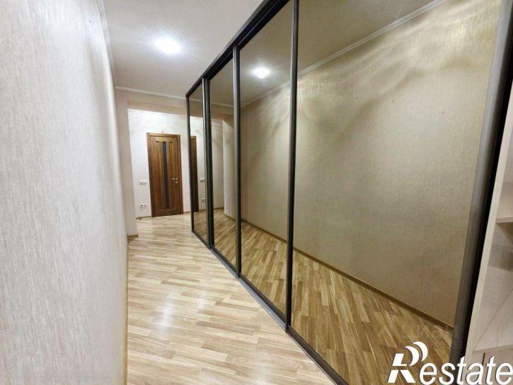 3-комн квартира улица Жмайлова, 4 к12,  д. 4 к12