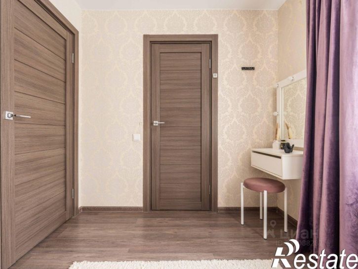 2-комн квартира улица Ларина, 24,  д. 24